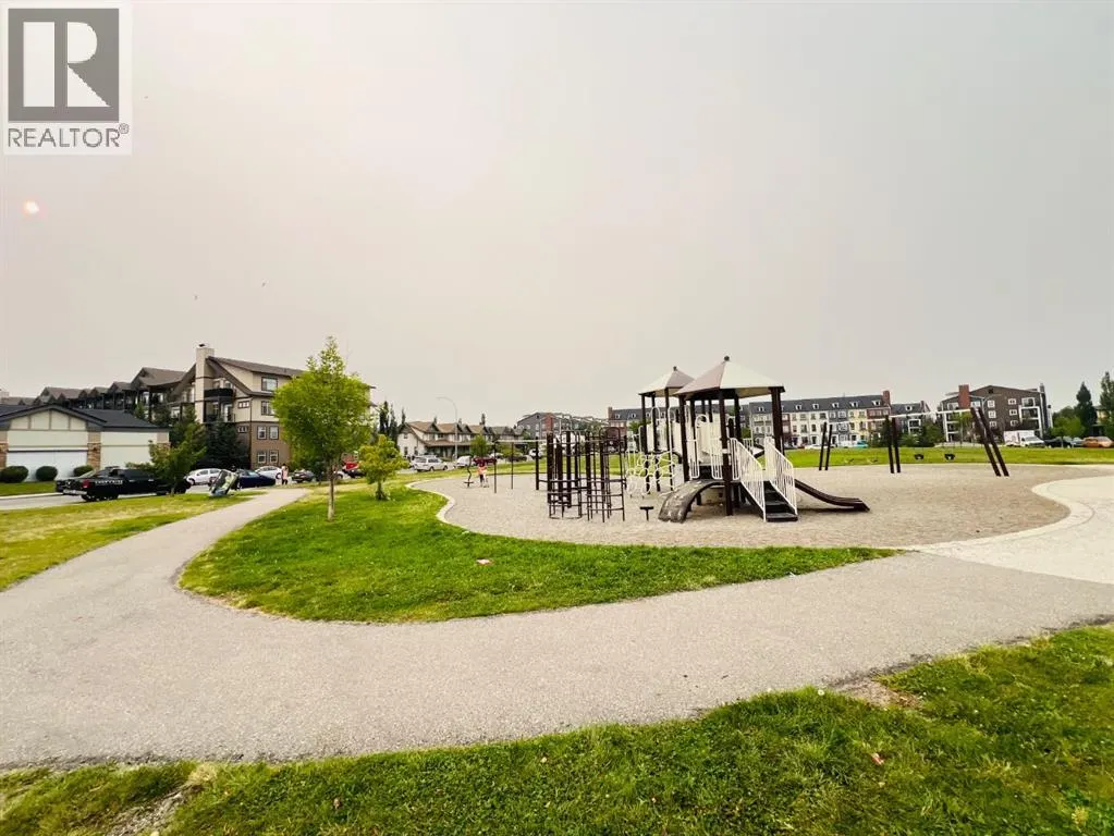 312, 117 Copperpond Common SE