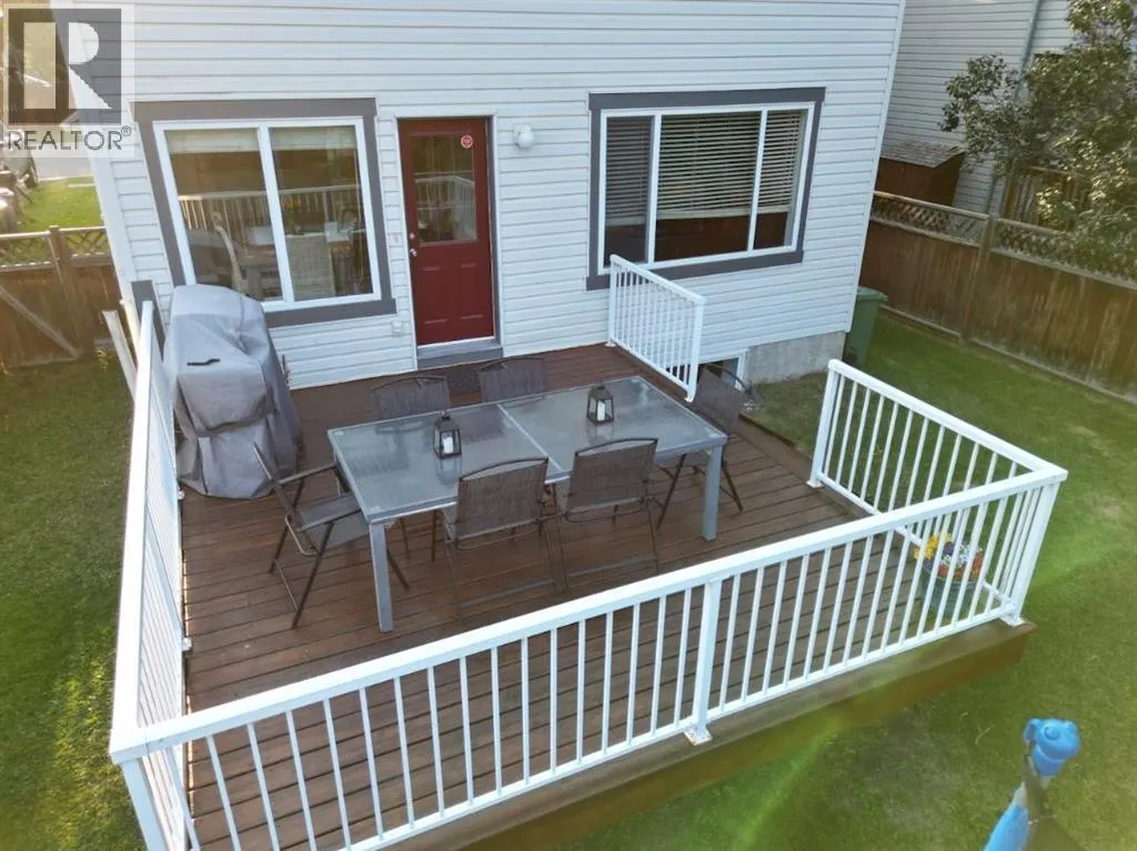 70 Crystalridge Close
