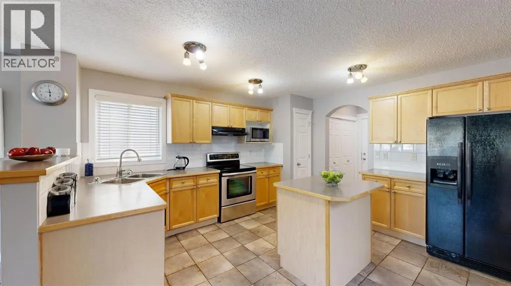 70 Crystalridge Close