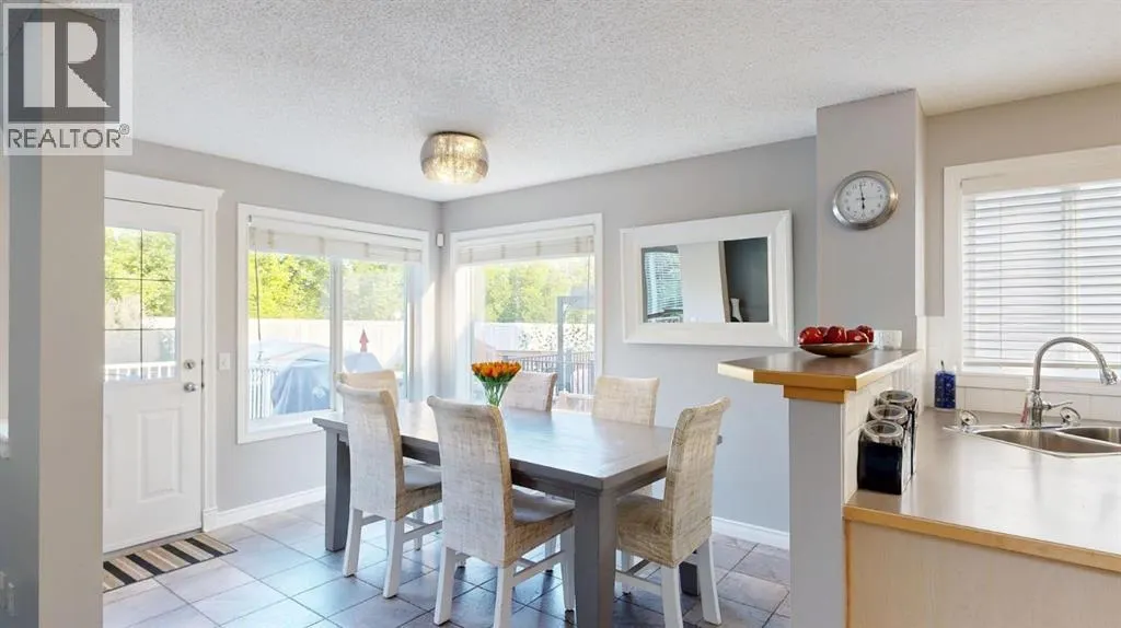 70 Crystalridge Close