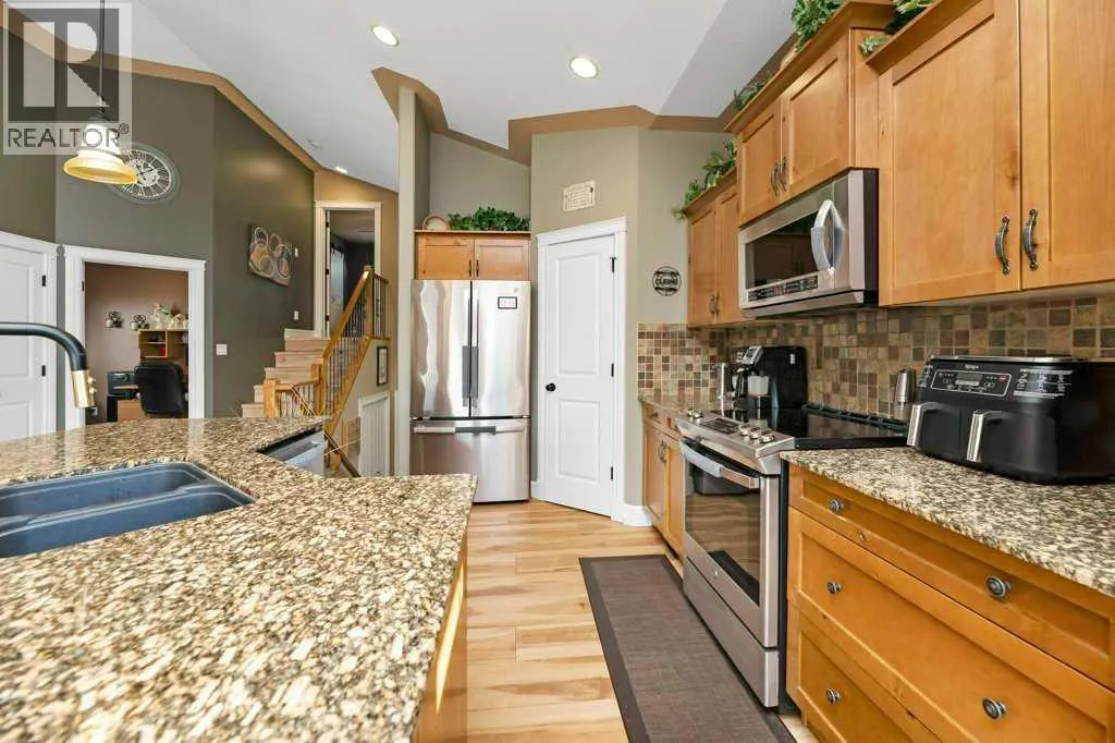 123 Oaklands Crescent