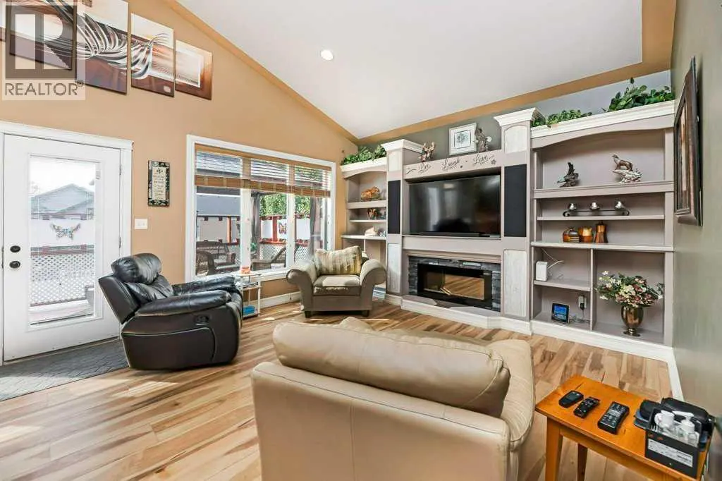 123 Oaklands Crescent