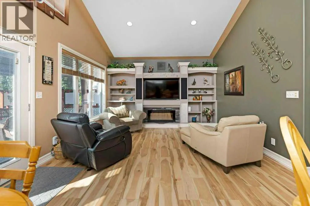 123 Oaklands Crescent