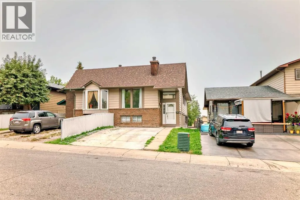 246 Berwick Drive NW