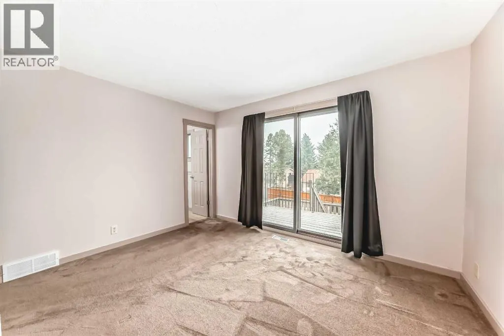 246 Berwick Drive NW