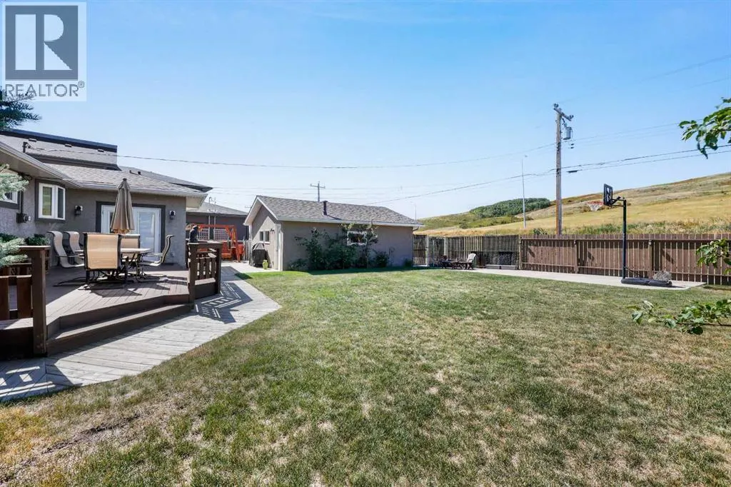 1048 Hunterdale Place NW