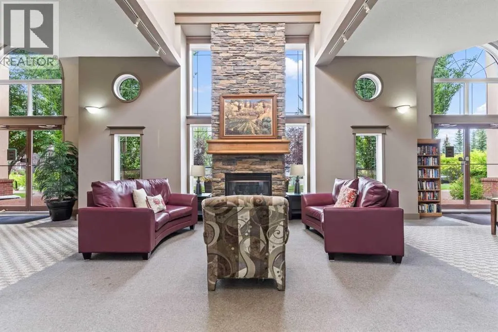242, 30 Sierra Morena Landing SW