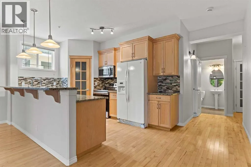 242, 30 Sierra Morena Landing SW
