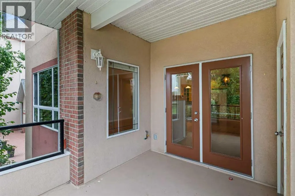 242, 30 Sierra Morena Landing SW