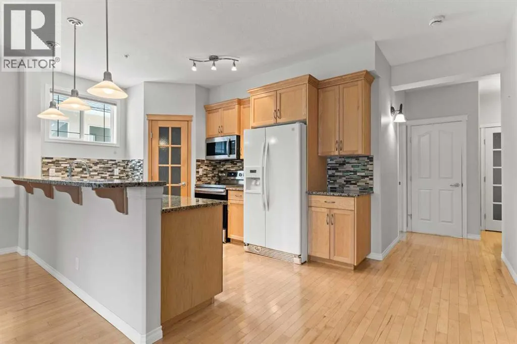 242, 30 Sierra Morena Landing SW