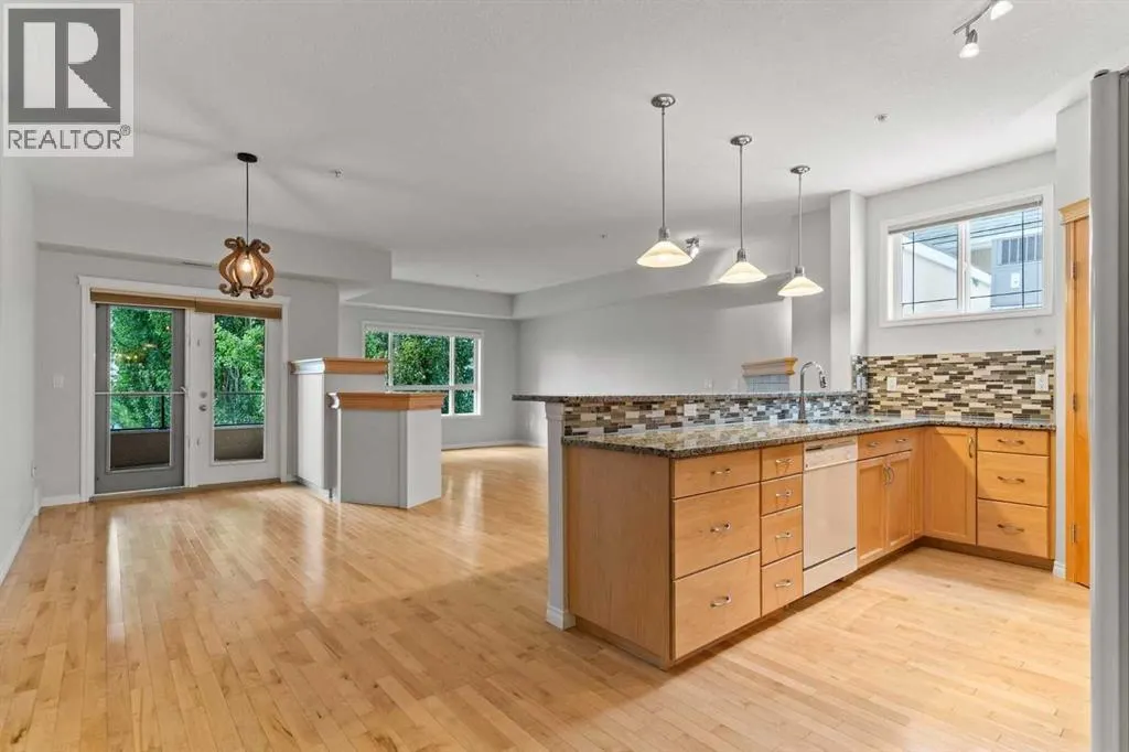 242, 30 Sierra Morena Landing SW