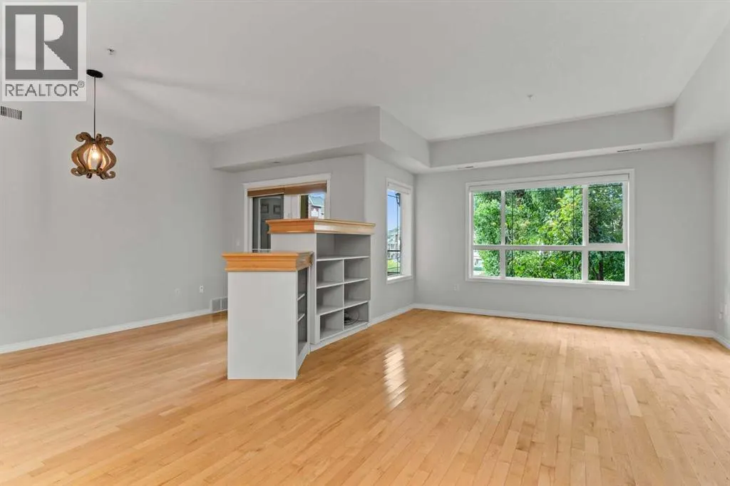 242, 30 Sierra Morena Landing SW