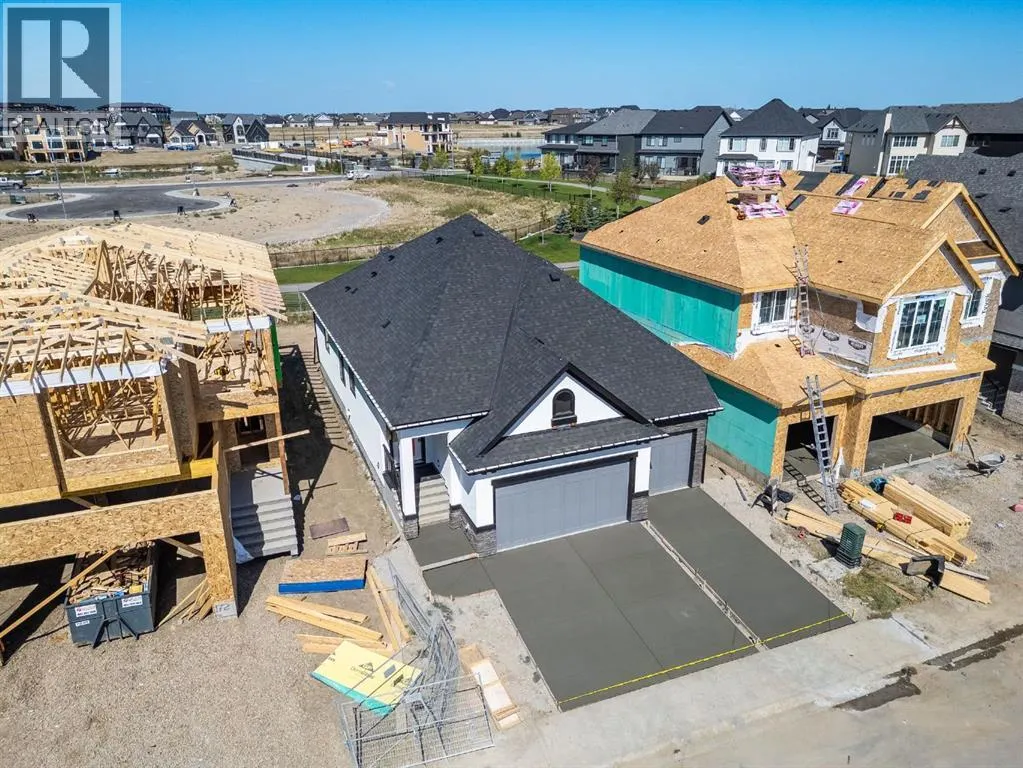 176 Marina Grove SE