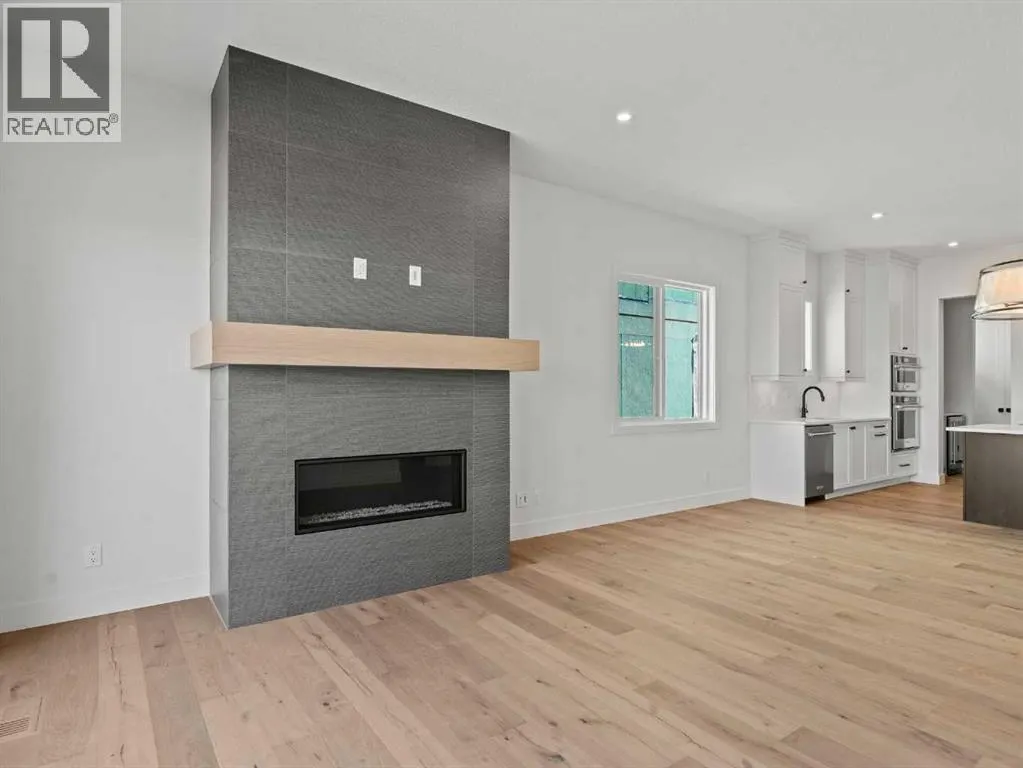 176 Marina Grove SE