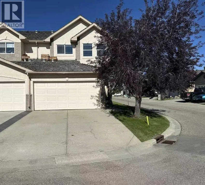 200 Royal Crest View NW