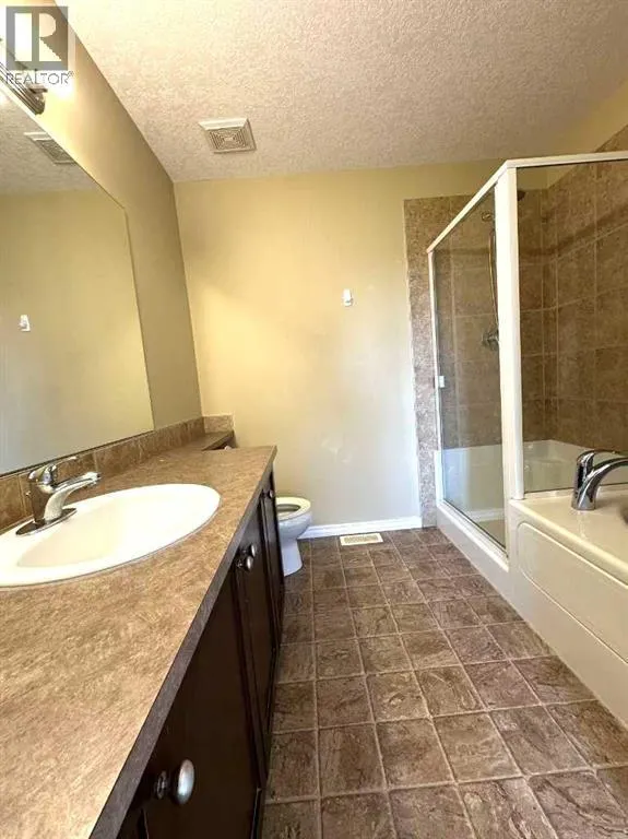200 Royal Crest View NW