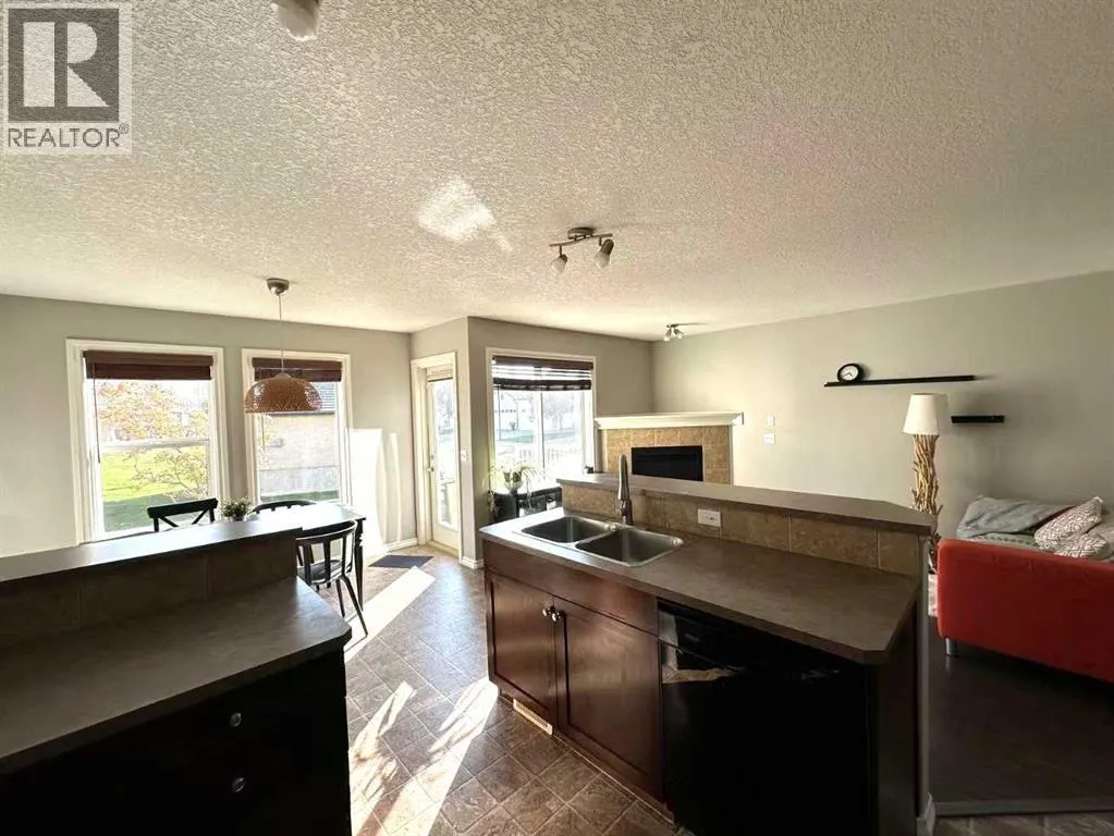 200 Royal Crest View NW