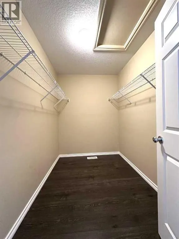 200 Royal Crest View NW