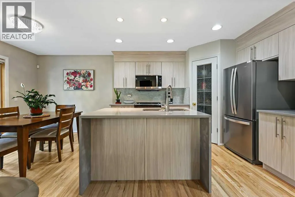 125 Everwillow Close SW