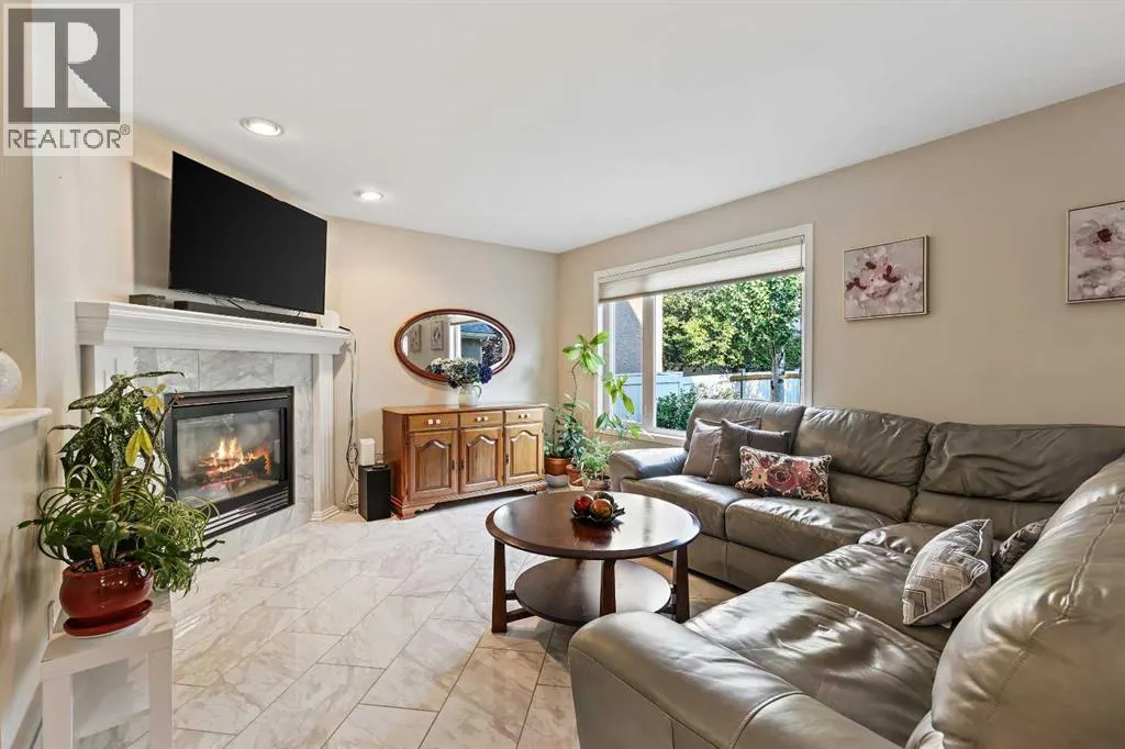 125 Everwillow Close SW