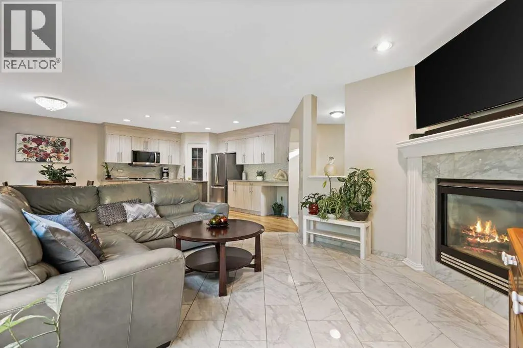 125 Everwillow Close SW
