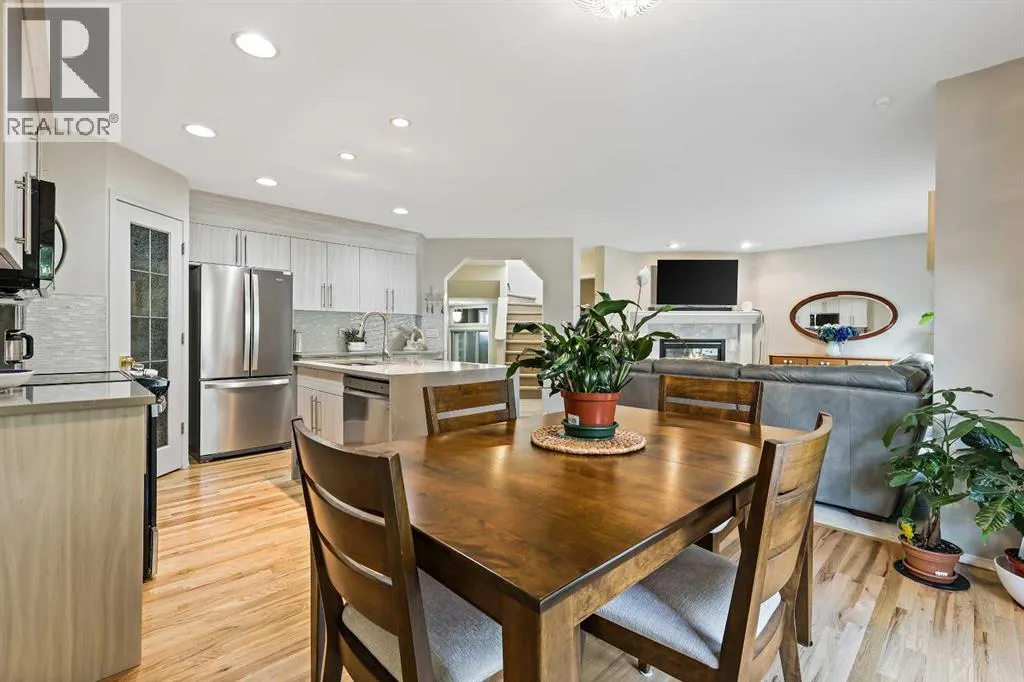 125 Everwillow Close SW