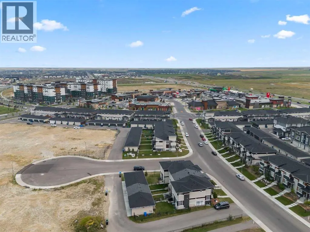66 Skyview Parade NE
