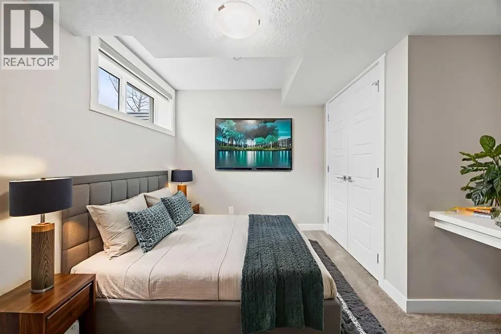 66 Skyview Parade NE
