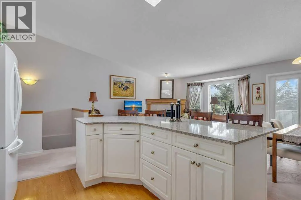 180 Valley Ridge Heights NW
