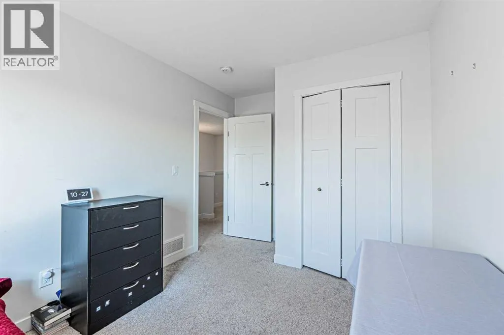 329 south point Green SW