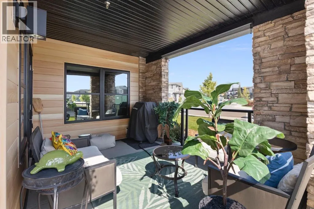 104, 55 Wolf Hollow Crescent SE