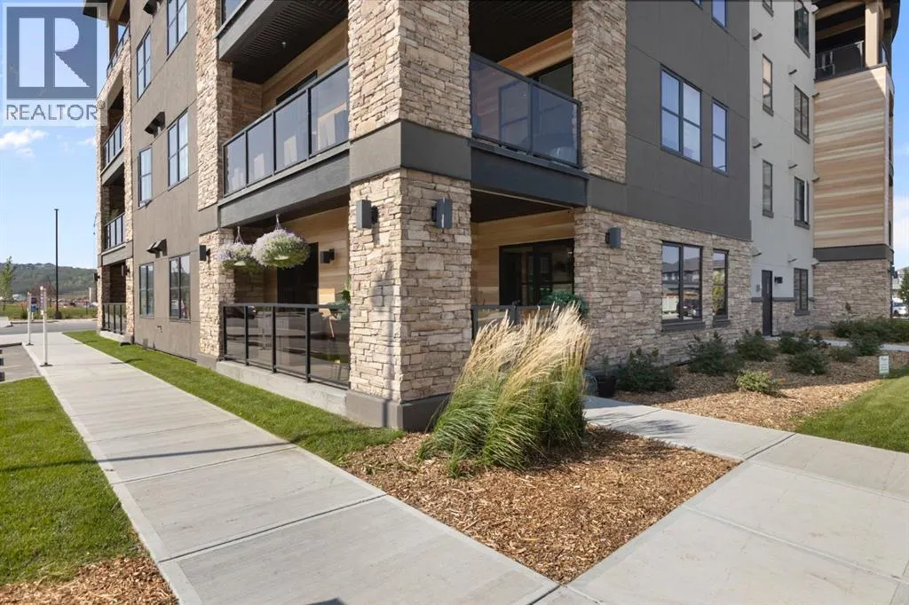 104, 55 Wolf Hollow Crescent SE