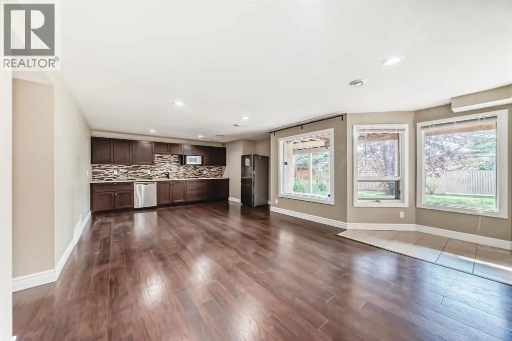 118 Signature Close SW