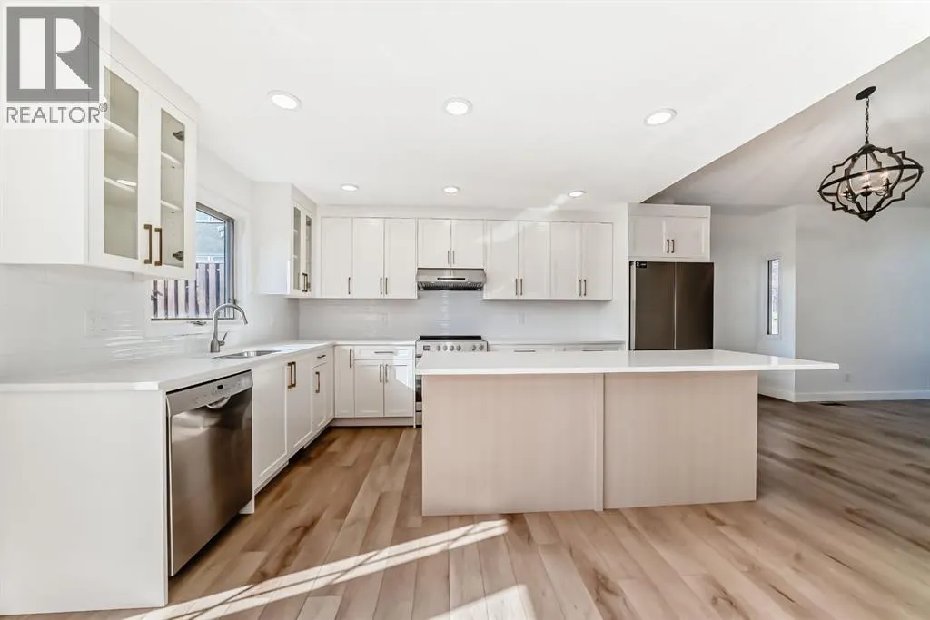118 Signature Close SW