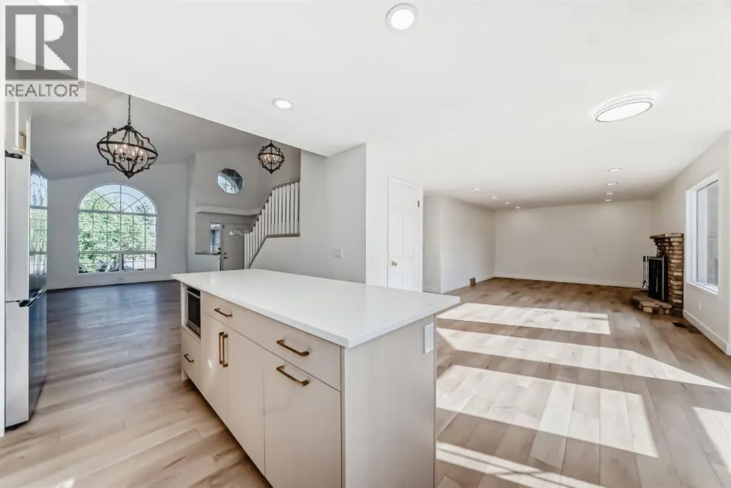 118 Signature Close SW