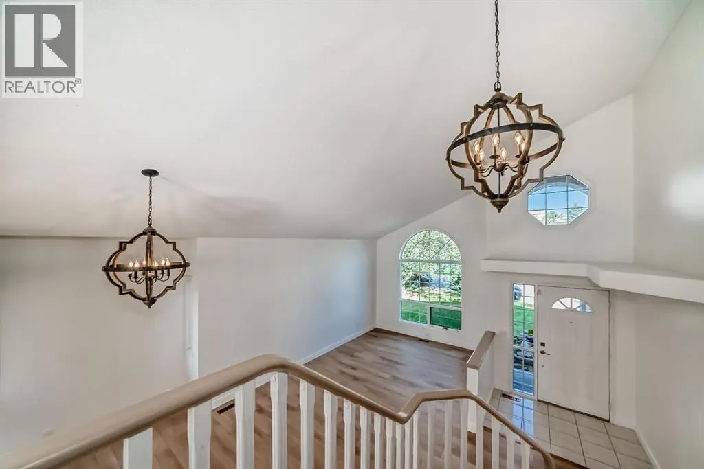 118 Signature Close SW