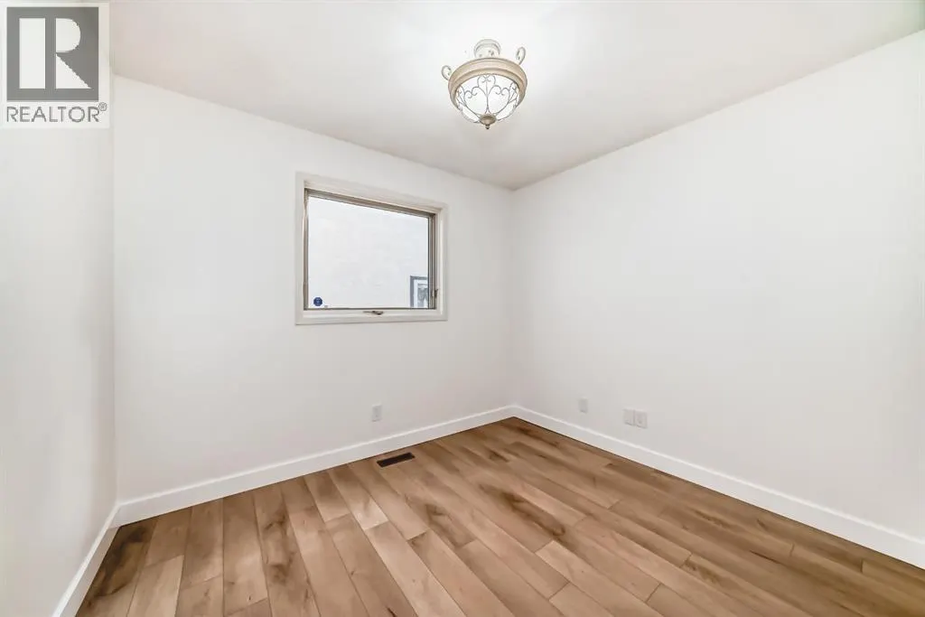 118 Signature Close SW