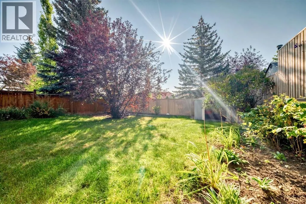 118 Signature Close SW