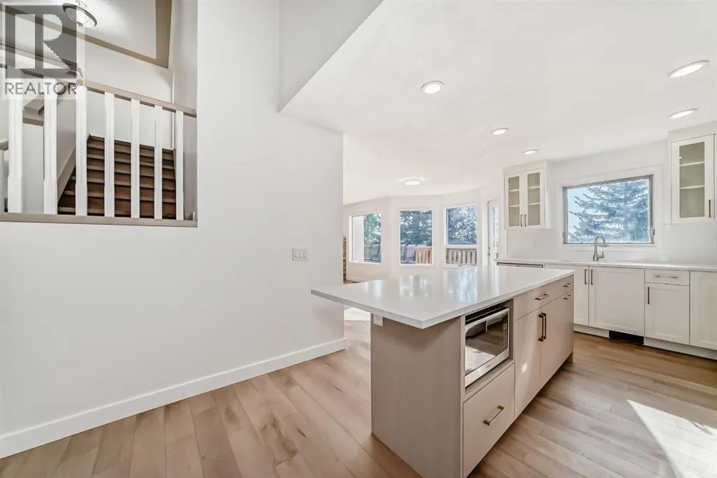 118 Signature Close SW