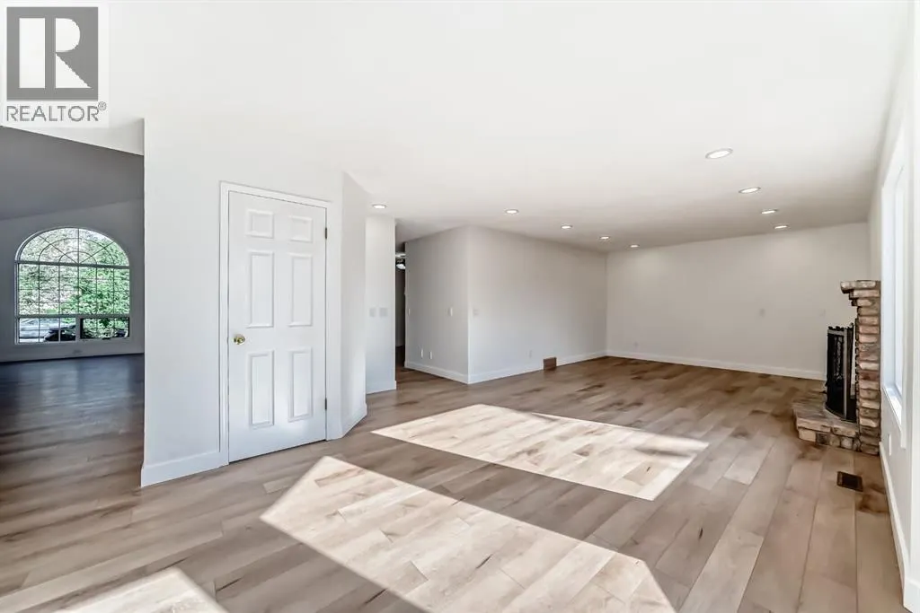 118 Signature Close SW