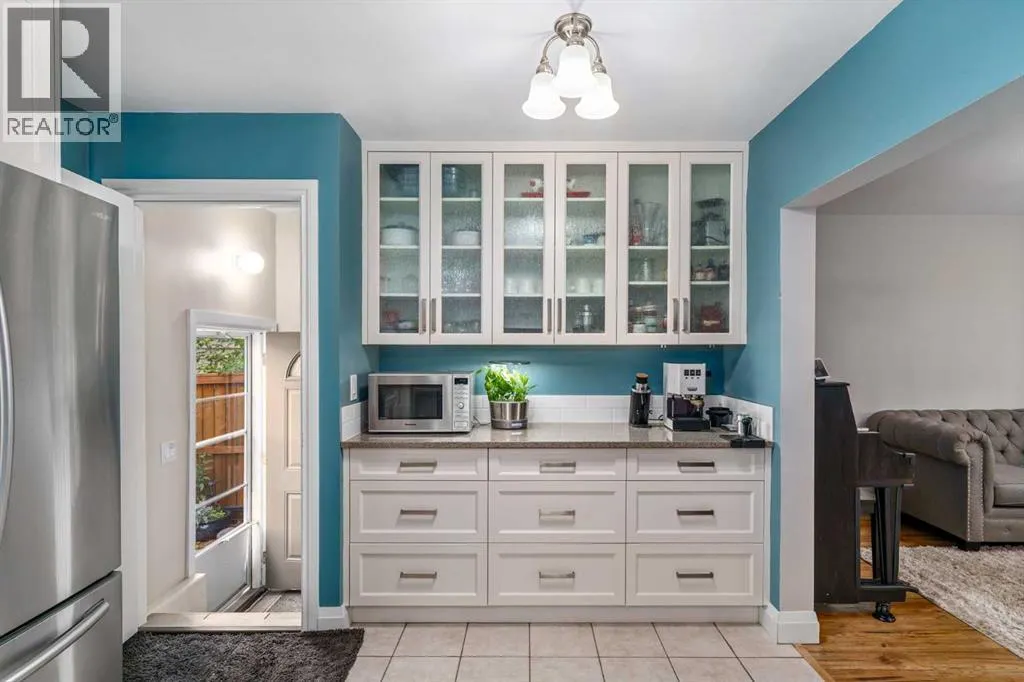 92 Baker Crescent NW