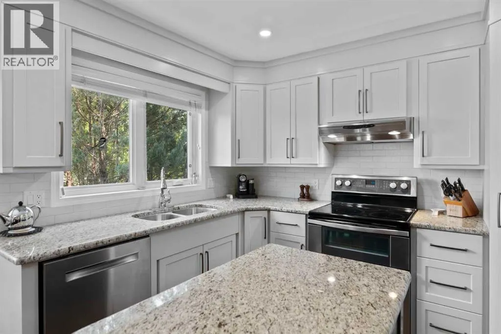 103 Diamond Court SE