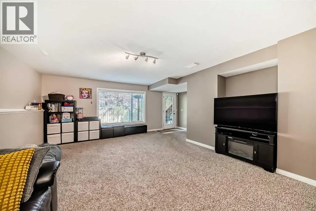 10 Springbluff Boulevard SW