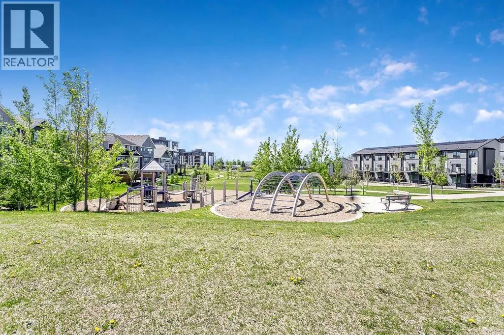 222 Arbour Lake View NW