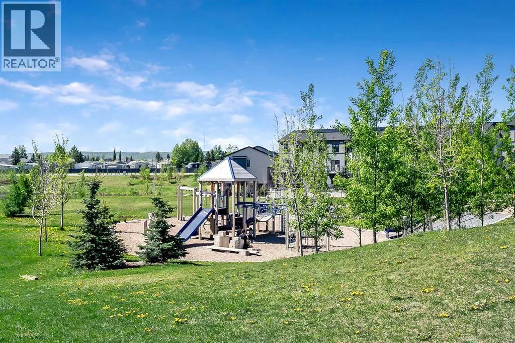 222 Arbour Lake View NW