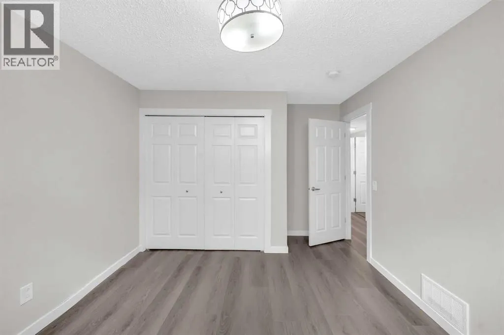 3133 Doverville Crescent SE