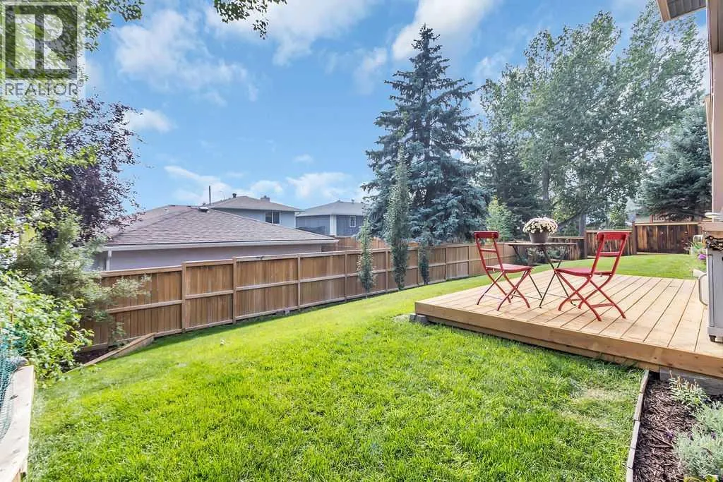 212 Cedarille Green SW