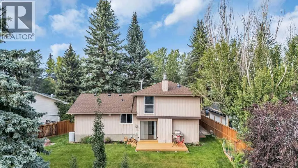212 Cedarille Green SW