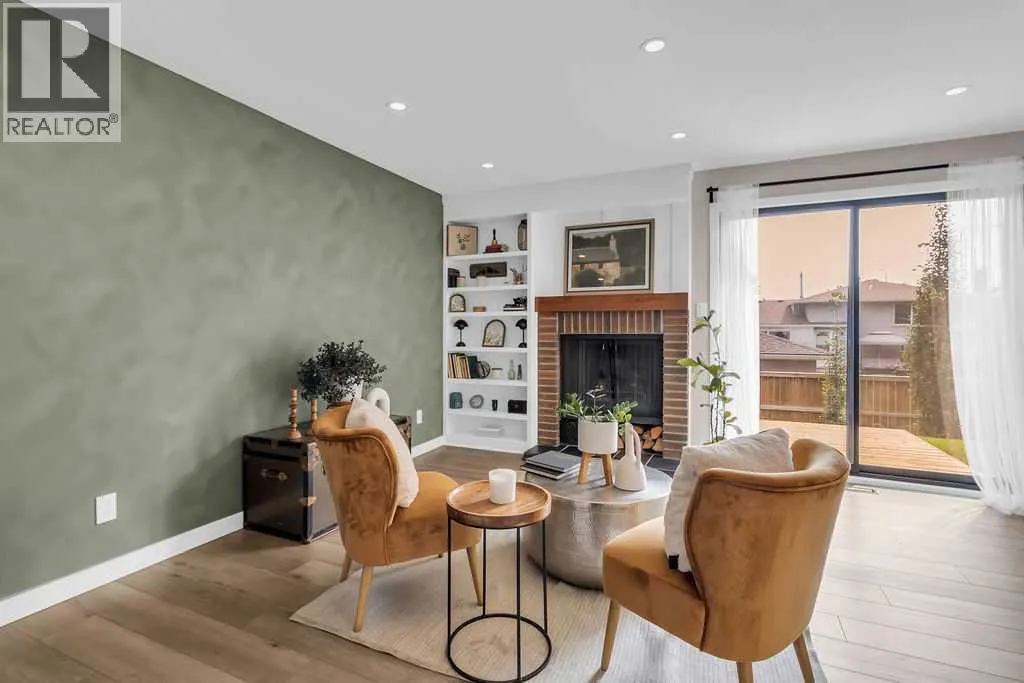 212 Cedarille Green SW