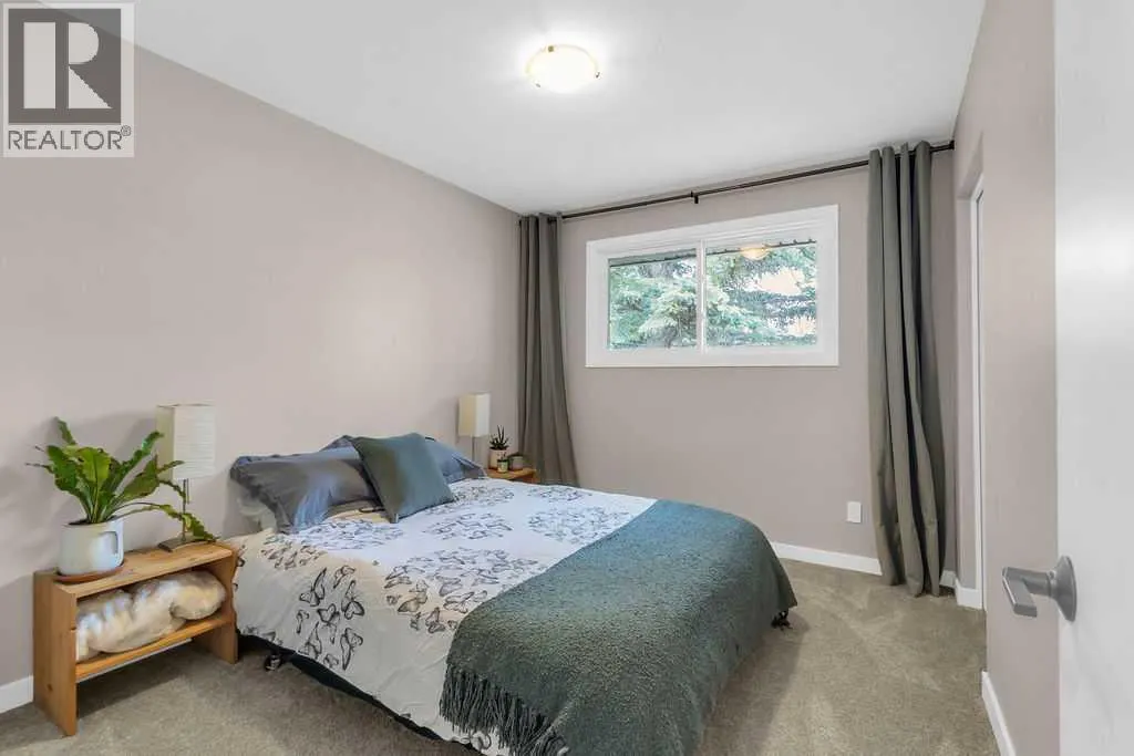 212 Cedarille Green SW